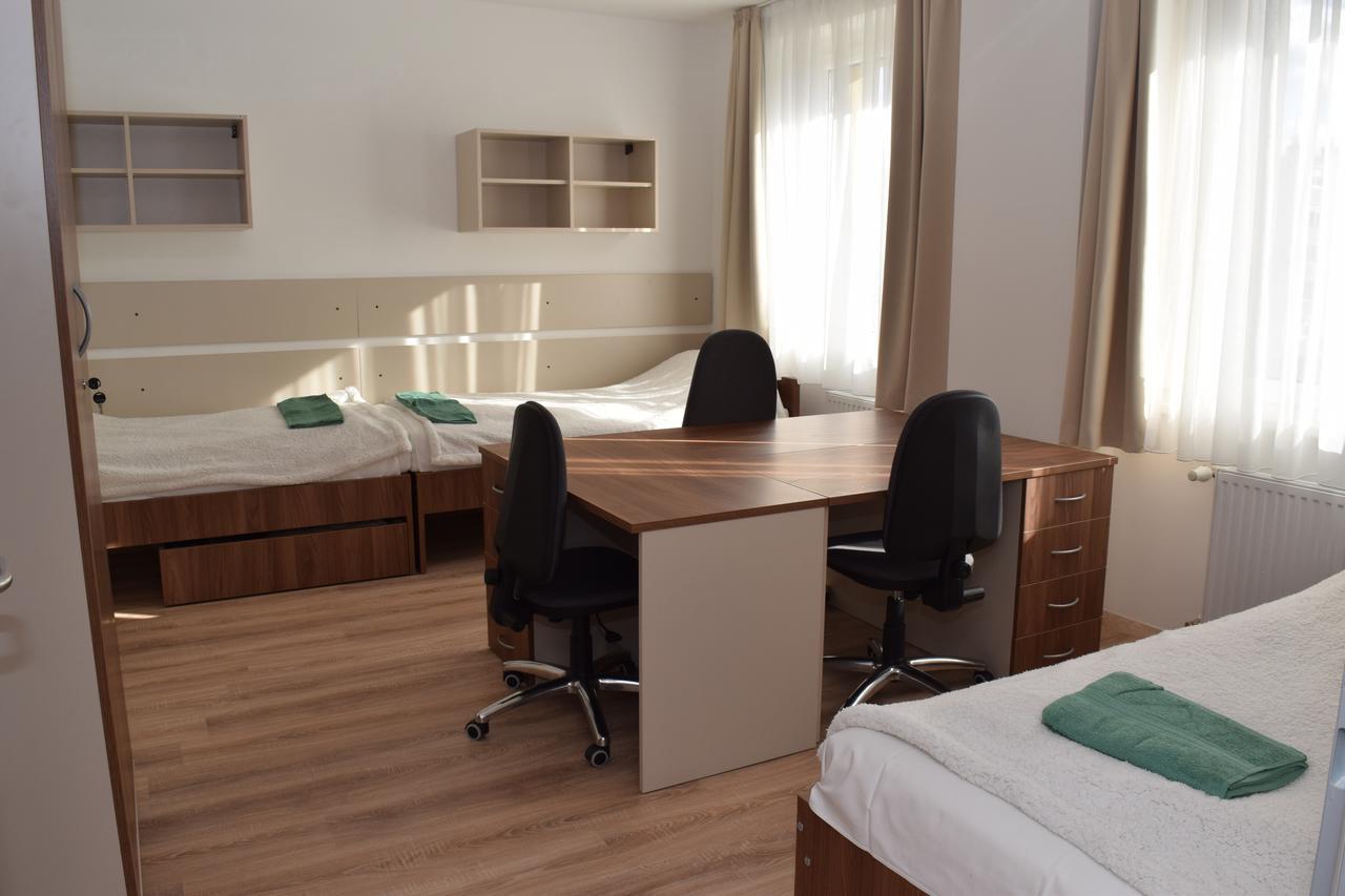 Marothi Kollegium Hostel Debrecen Luaran gambar