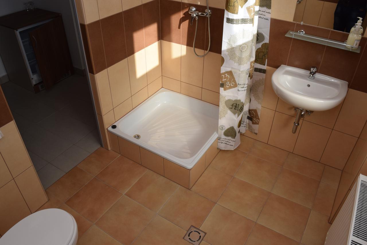 Marothi Kollegium Hostel Debrecen Luaran gambar