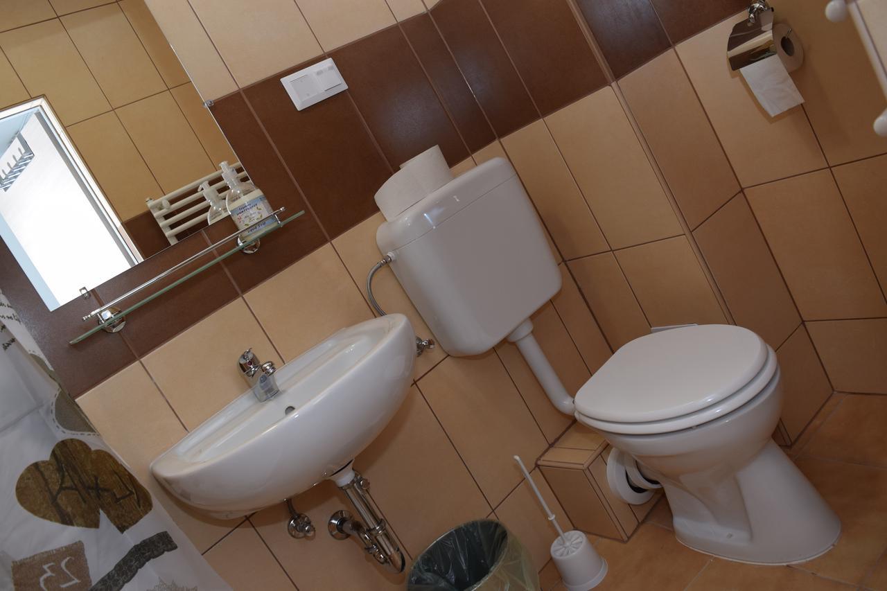 Marothi Kollegium Hostel Debrecen Luaran gambar