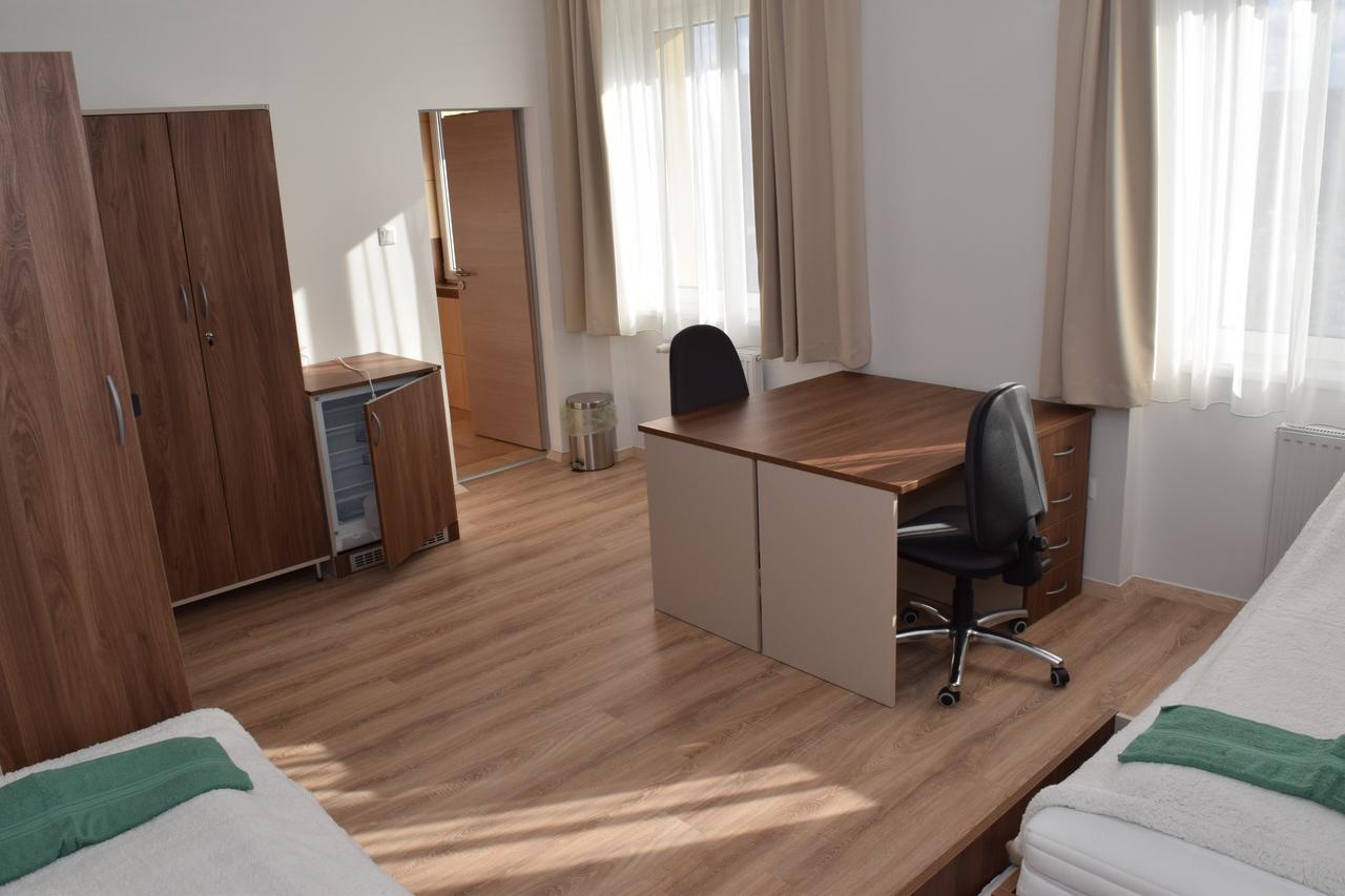 Marothi Kollegium Hostel Debrecen Luaran gambar